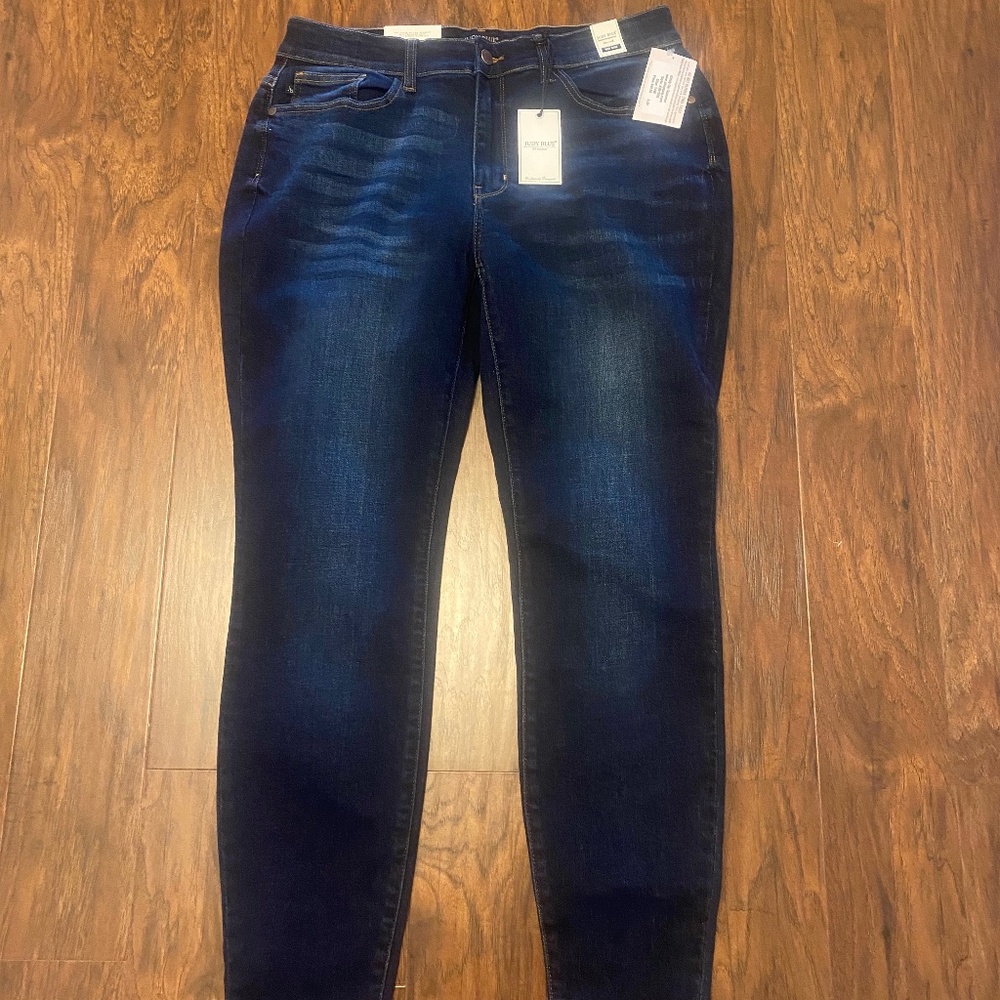NWT Judy Blue Skinny Fit Jeans - Size 14W